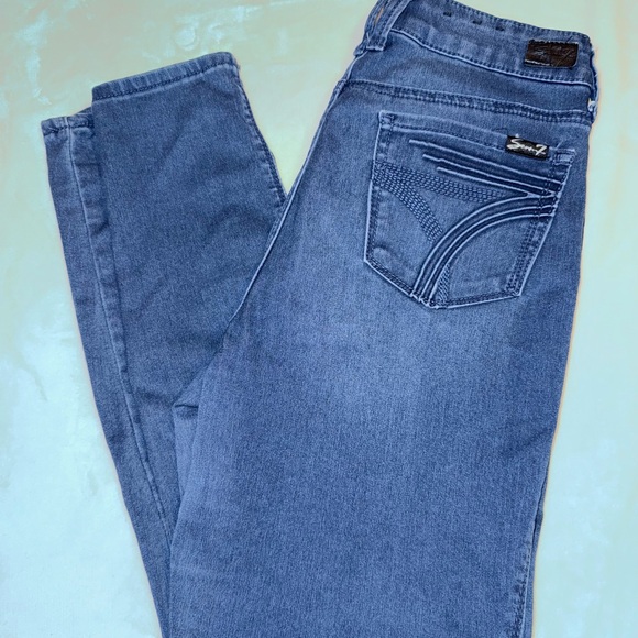 Seven7 Women's Straight Leg Denim Jeans - Picture 3 of 3